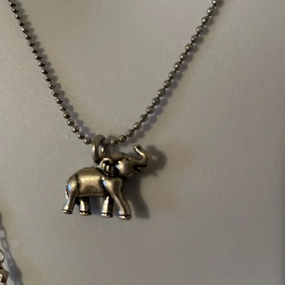 Lucky Brand Three Strand Necklace - Picture 5 of 6